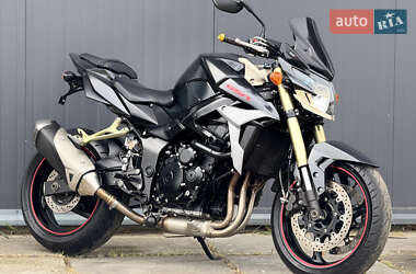 Suzuki GSR 750  2012
