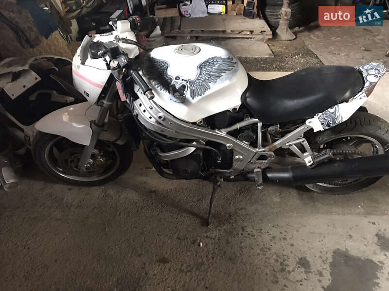 Мото Suzuki GSX 1100F