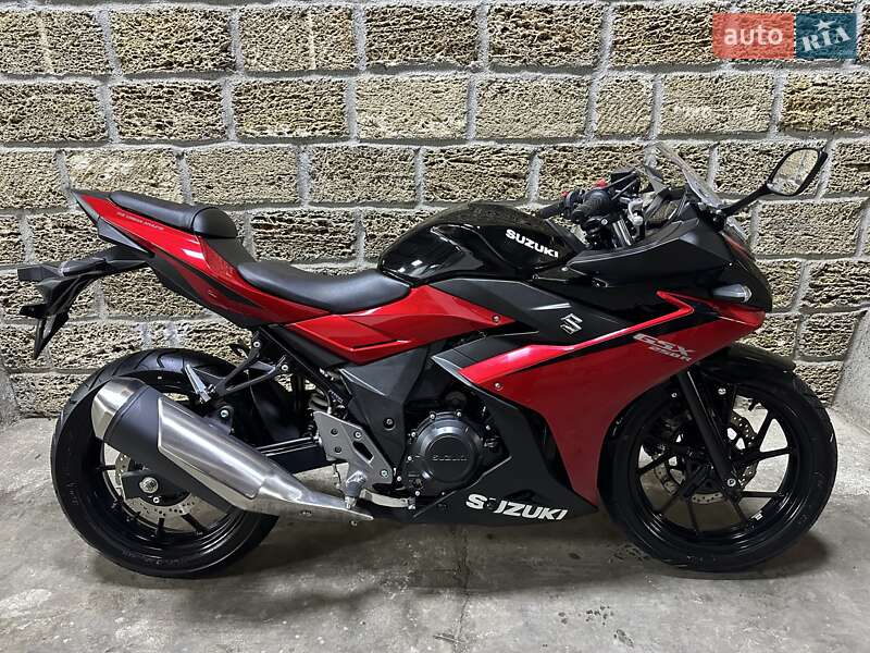 Мото Suzuki GSX 250R