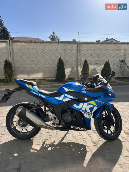 Мото Suzuki GSX 250R