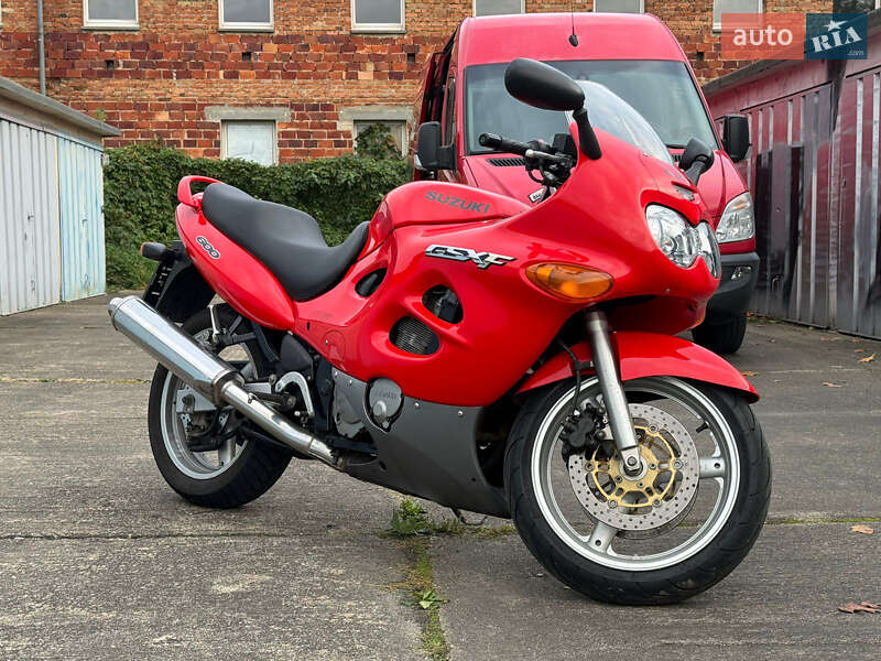 Мотоцикл Классик Suzuki GSX 600F