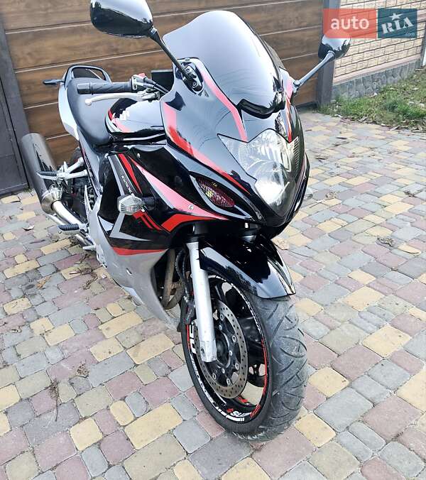 Спортбайк Suzuki GSX 650F