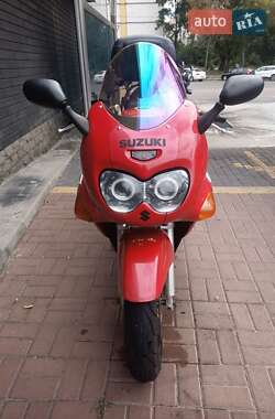 Suzuki GSX-750  2002