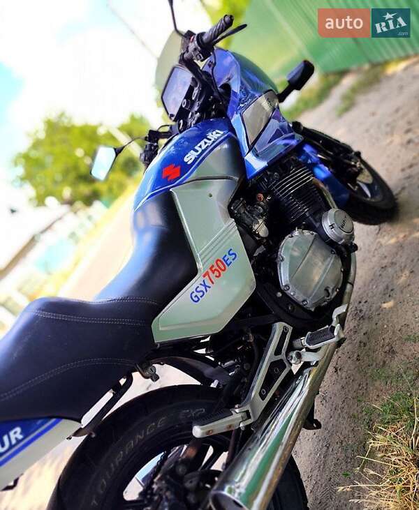 Мотоцикл Спорт-туризм Suzuki GSX-750