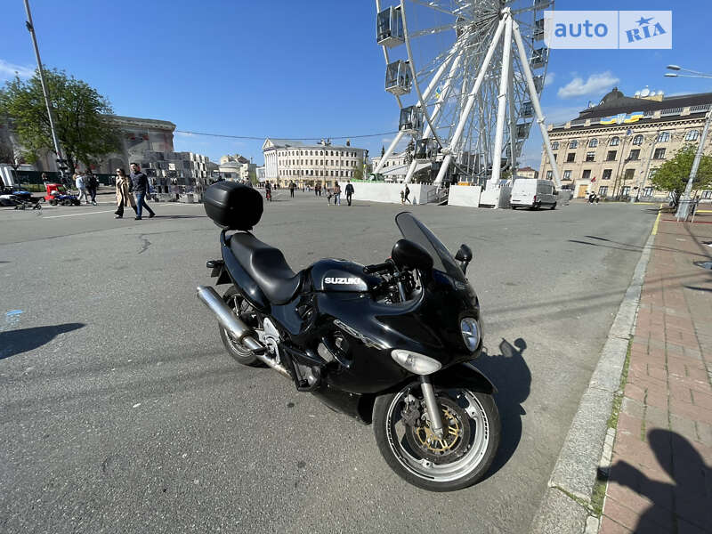 Мотоцикл Спорт-туризм Suzuki GSX 750F Katana