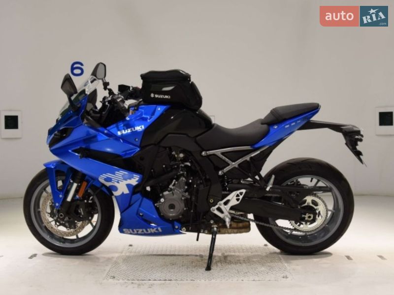 Suzuki GSX 8R
