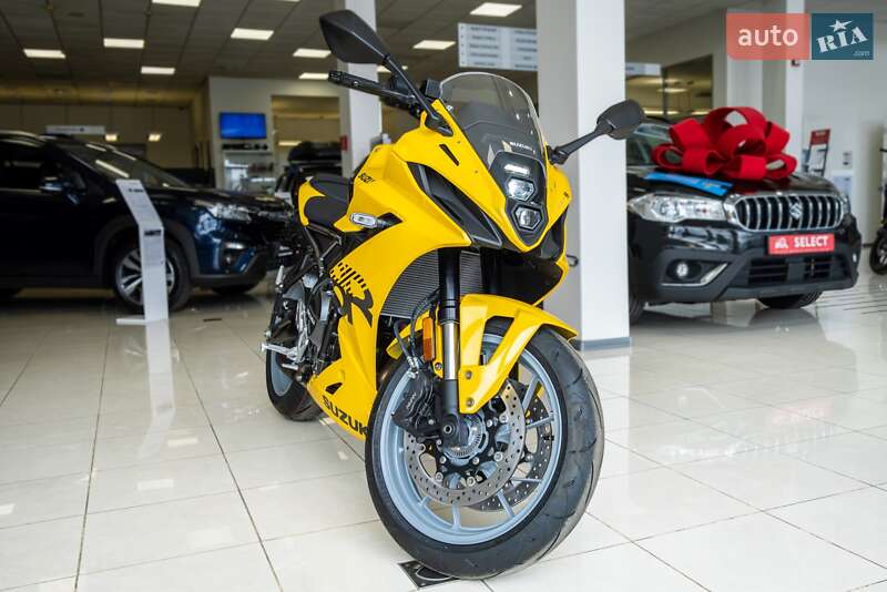 Мото Suzuki GSX 8S