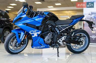 Suzuki GSX 8S  2024