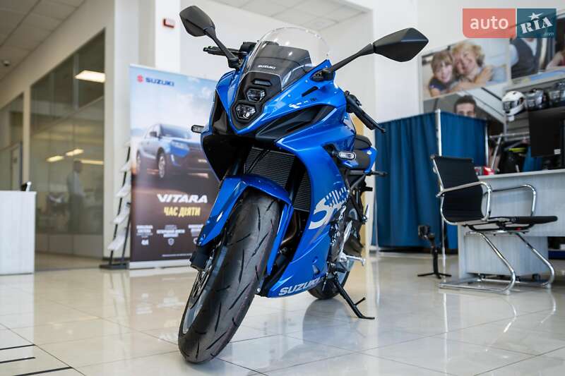 Мотоцикл Без обтекателей (Naked bike) Suzuki GSX 8S