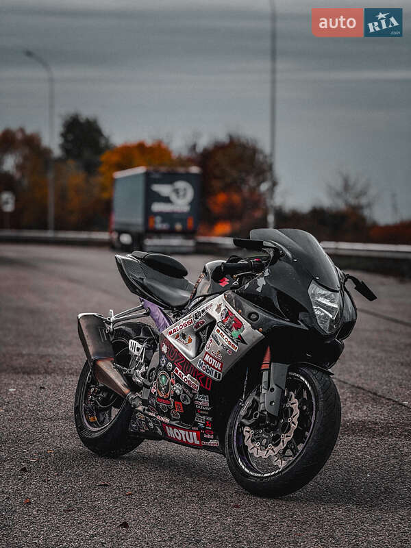 Спортбайк Suzuki GSX-R 1000