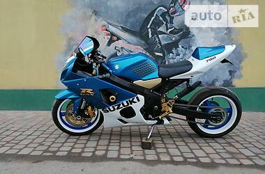 Suzuki GSX-R 1100  2004