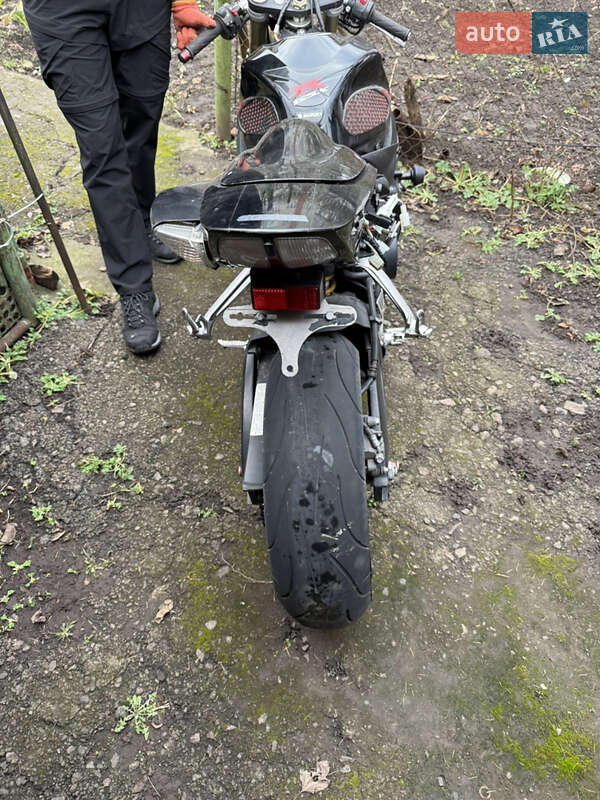 Спортбайк Suzuki GSX-R 600