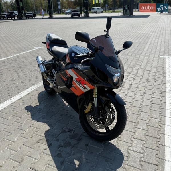 Мото Suzuki GSX-R 600