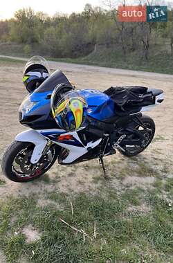 Suzuki GSX-R 750  2011