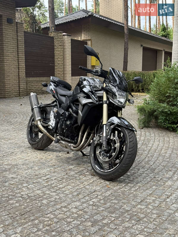 Мотоцикл Без обтекателей (Naked bike) Suzuki GSX-R 750
