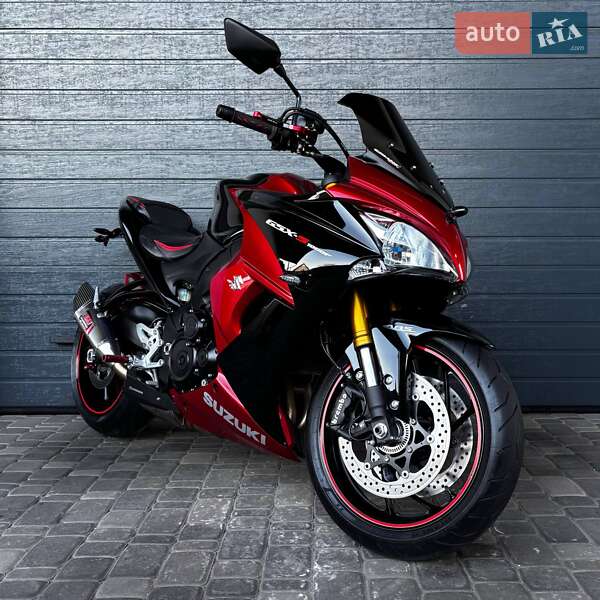 Спортбайк Suzuki GSX-S 1000