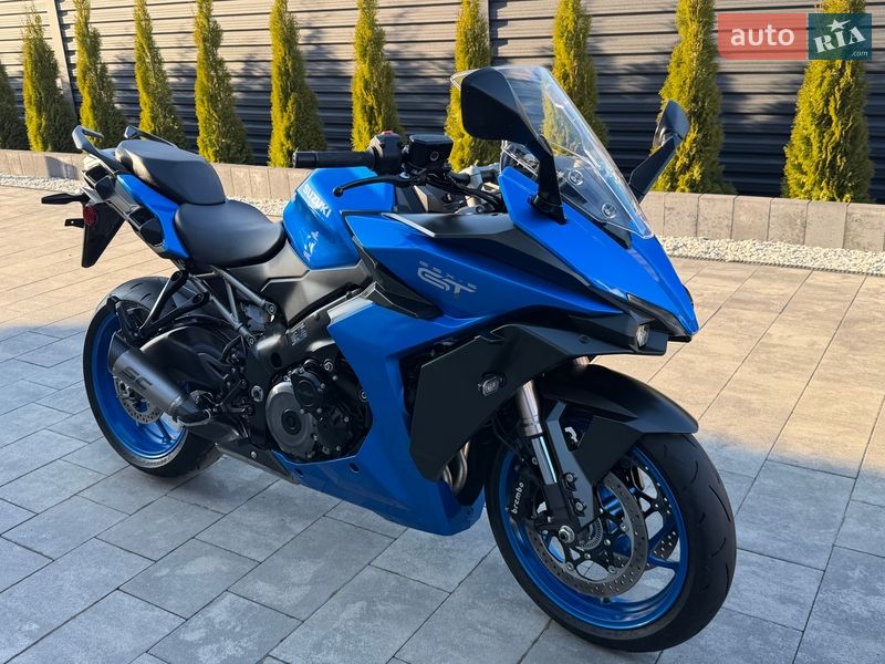 Мото Suzuki GSX-S 1000GT