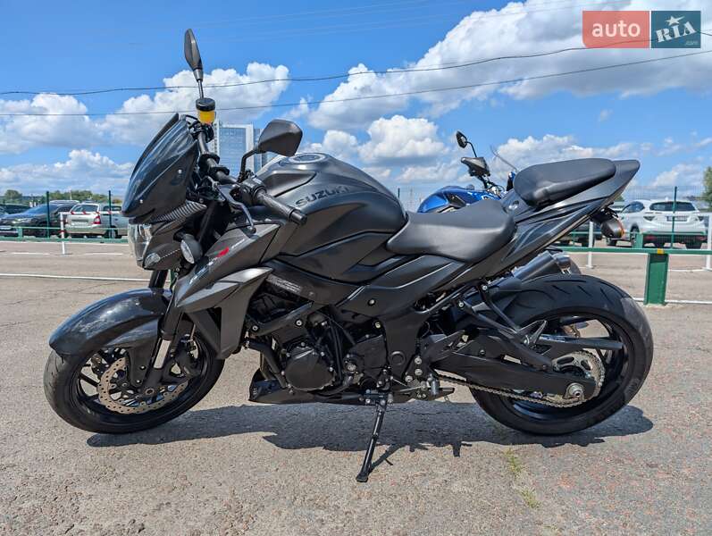 Suzuki GSX-S 750