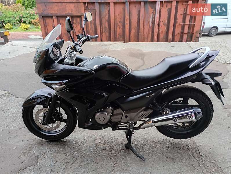 Мотоцикл Багатоцільовий (All-round) Suzuki GW 250