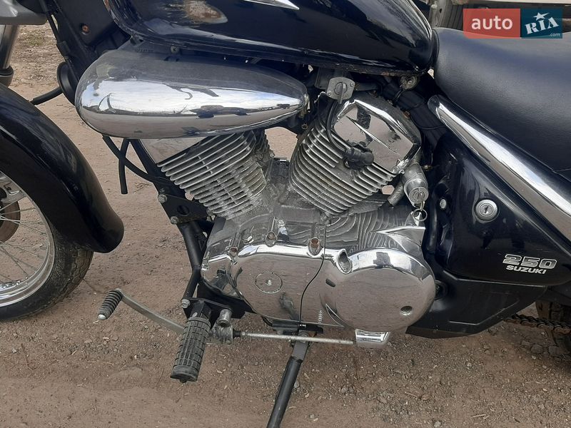 Мотоцикл Круизер Suzuki Inazuma 250