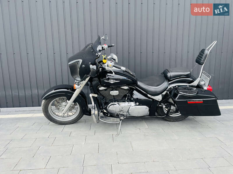 Мотоцикл Круізер Suzuki Intruder 400 Classic