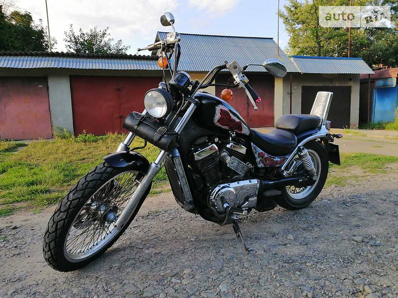 Мотоцикл Кастом Suzuki Intruder 400