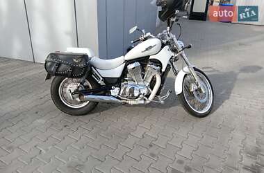 Suzuki Intruder 800  2000