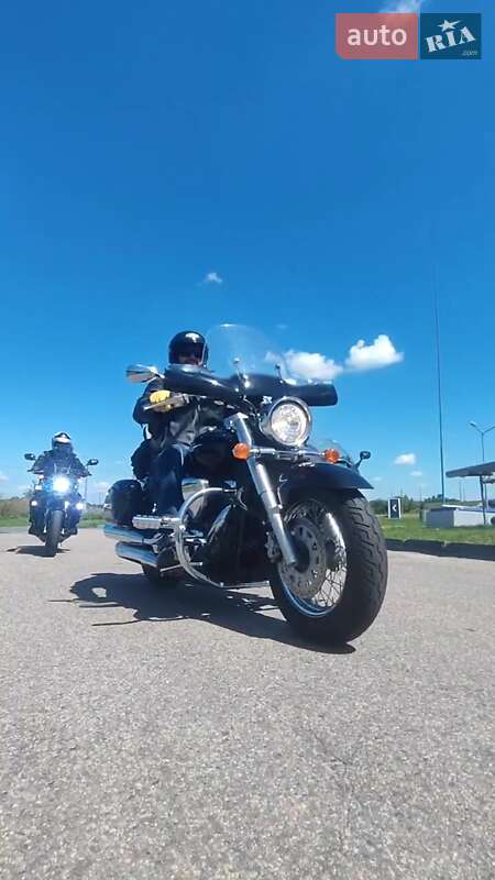 Suzuki Intruder M800