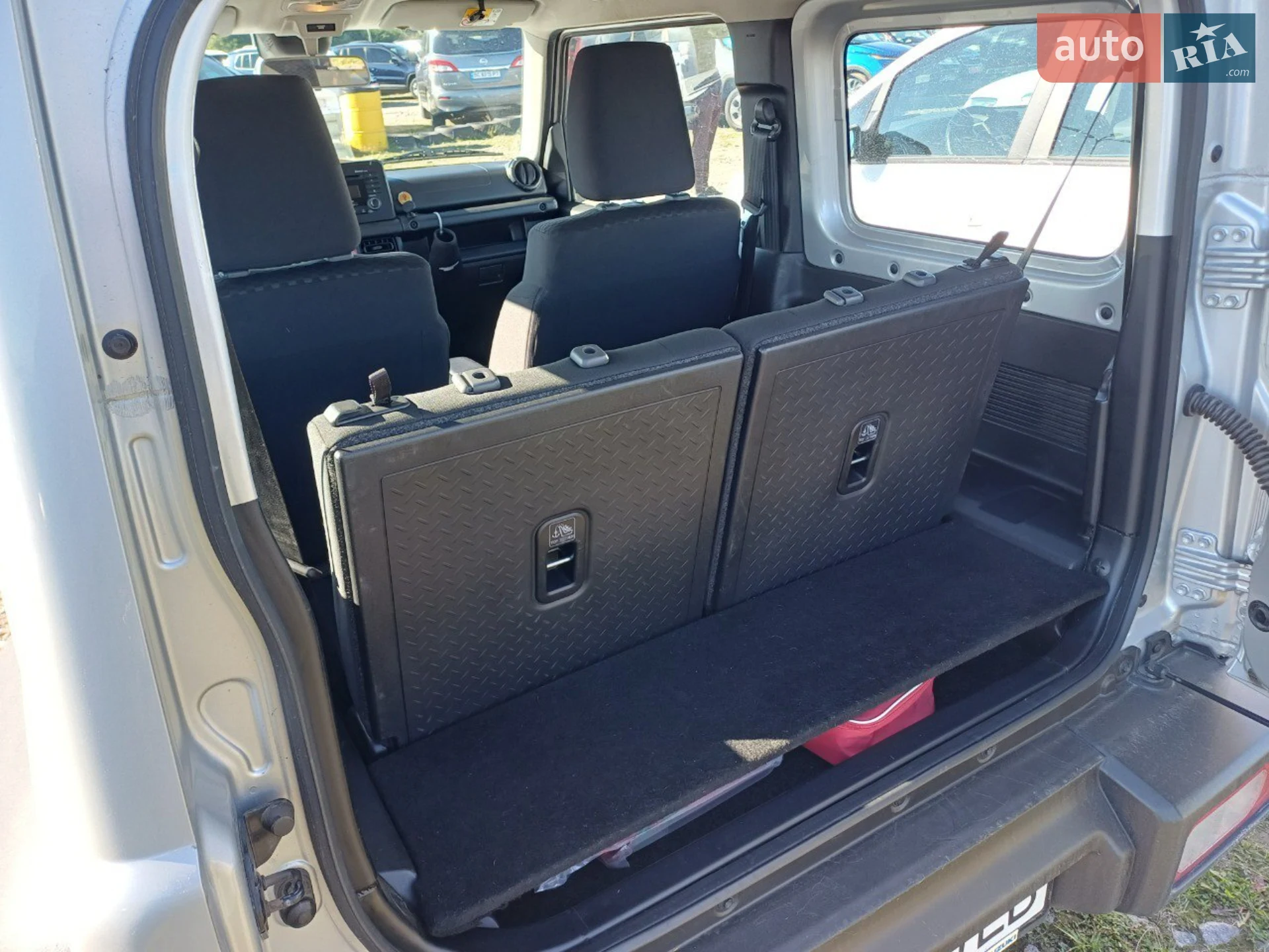 Suzuki Jimny 2019 VIN JSAGJB74V00124701 фото оголошення 2 з 6