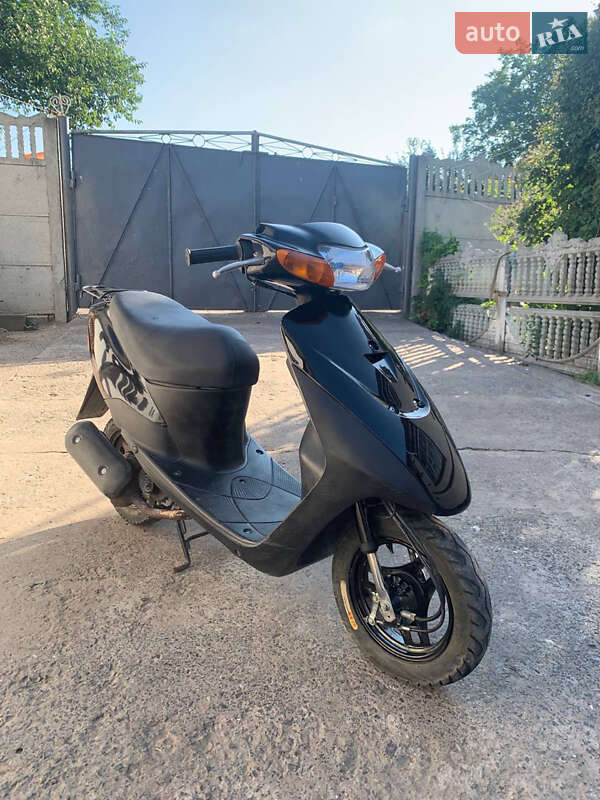 Скутер Suzuki Lets 2