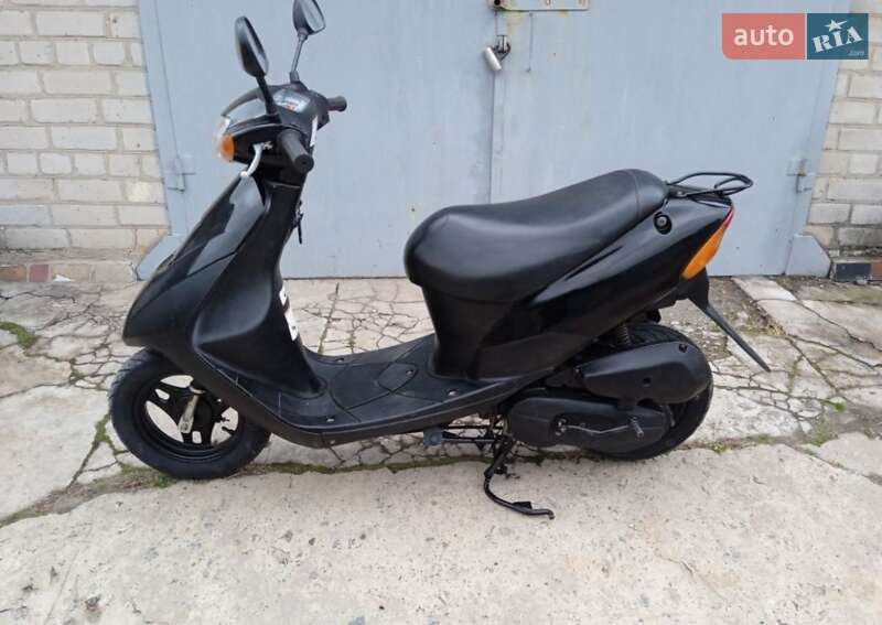 Скутер Suzuki Lets 2