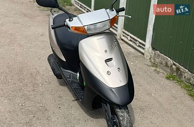 Скутер Suzuki Lets 2 2001 в Миргороде Скутер Suzuki Lets 2 2001 в Миргороде