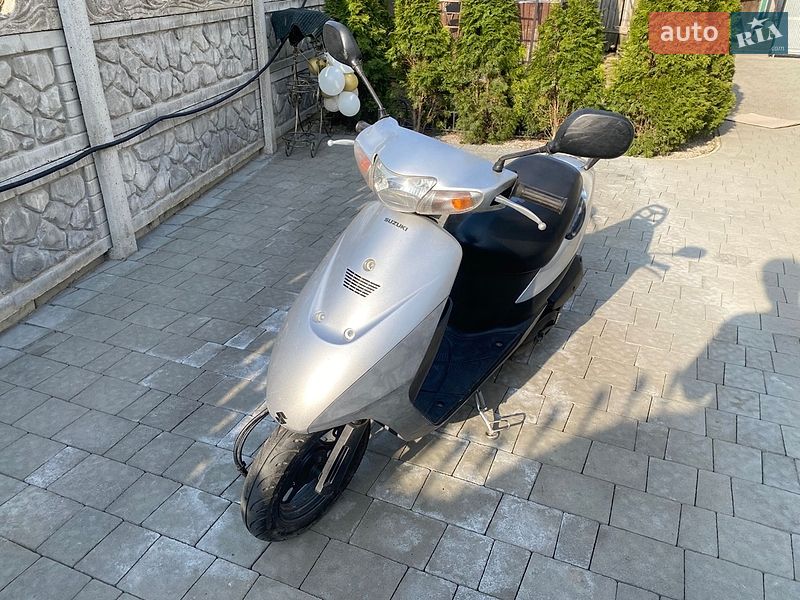 Скутер Suzuki Lets 2