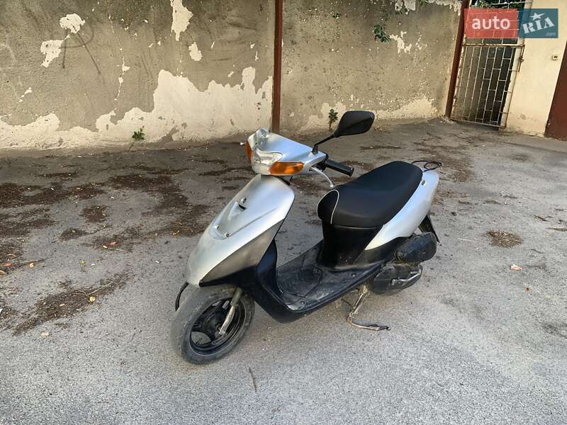 Грузовые мотороллеры, мотоциклы, скутеры, мопеды Suzuki Lets 3