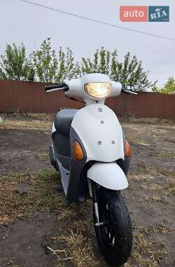 Suzuki Lets 4  2014
