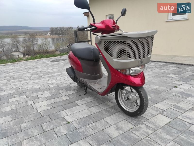 Скутер Suzuki Lets 5
