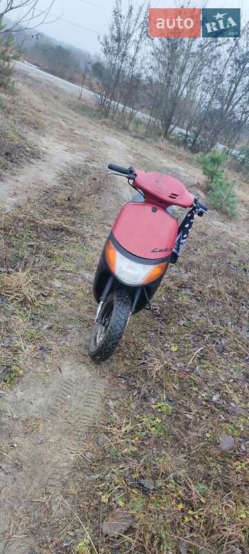 Скутер Suzuki Lets