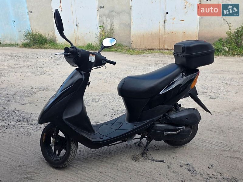 Suzuki Lets 2011