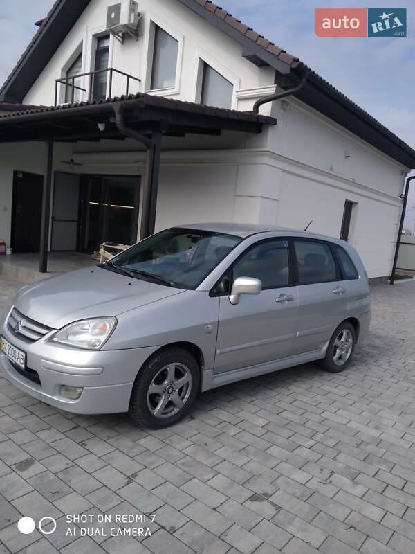 Универсал Suzuki Liana