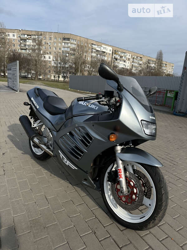 Мотоцикл Спорт-туризм Suzuki RF 400RV