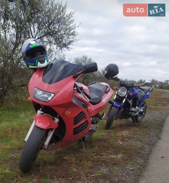 Мото Suzuki RF 600R