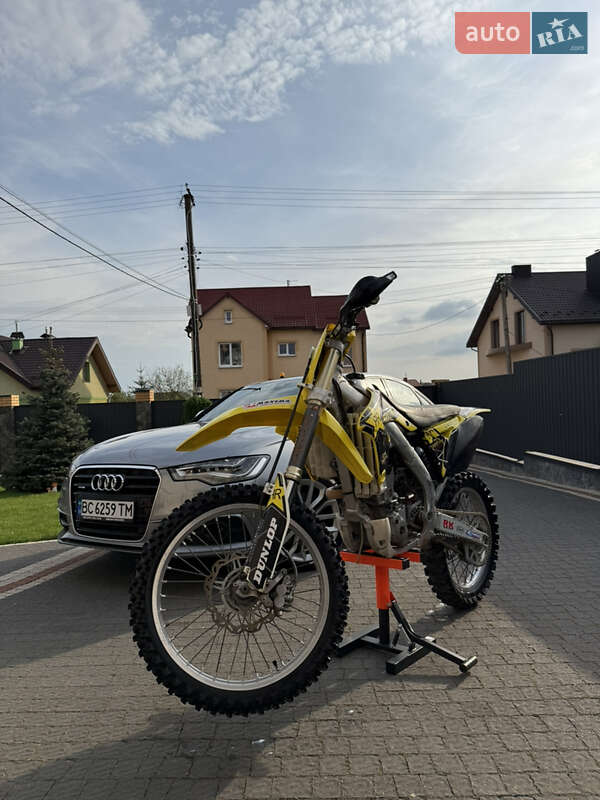 Мото Suzuki RM 250Z