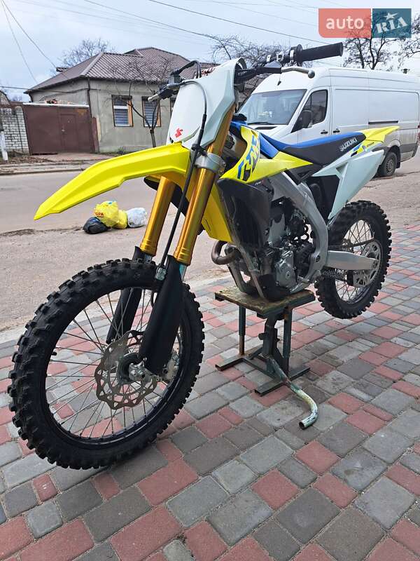 Suzuki RM 250Z