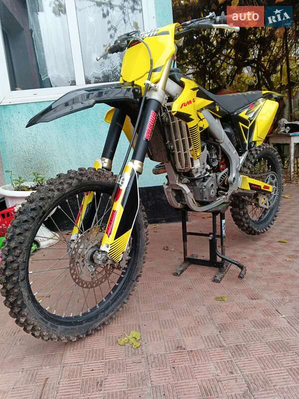 Suzuki RM 250Z