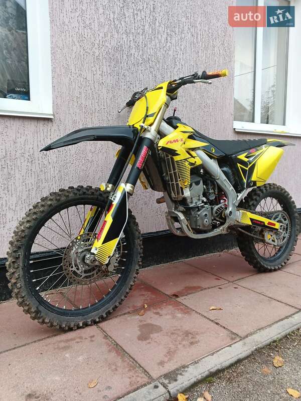 Мото Suzuki RM 250Z