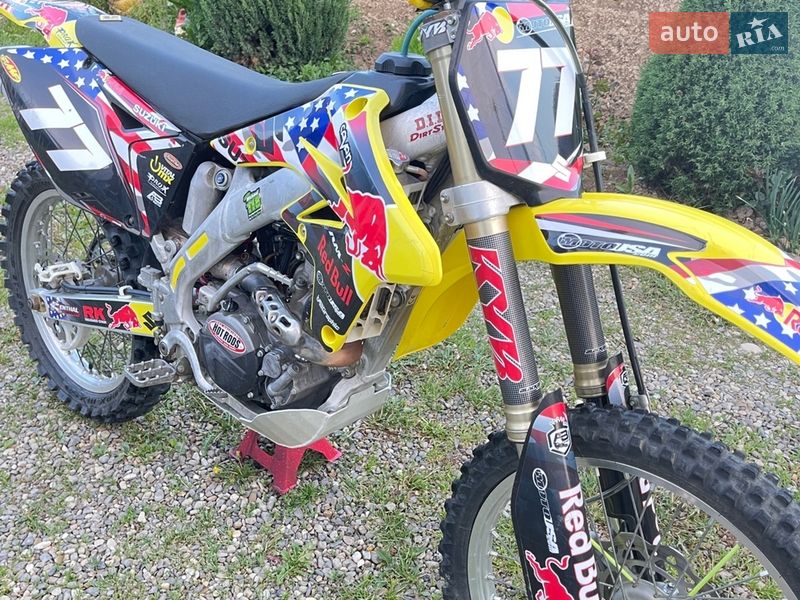 Suzuki RM 250Z