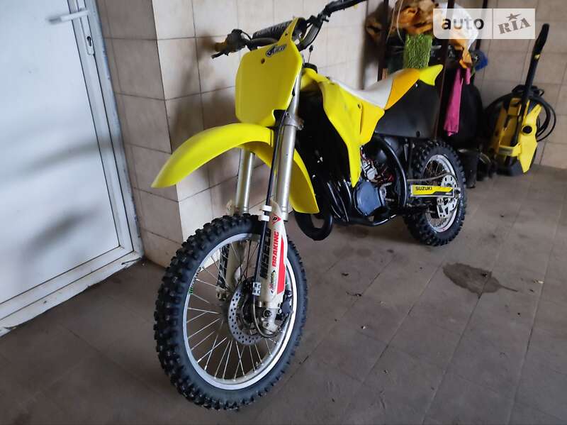 Мотоцикл Кросс Suzuki RM 85