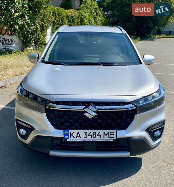 Внедорожник / Кроссовер Suzuki S-Cross