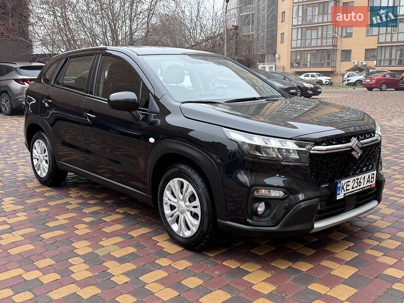 Внедорожник / Кроссовер Suzuki S-Cross