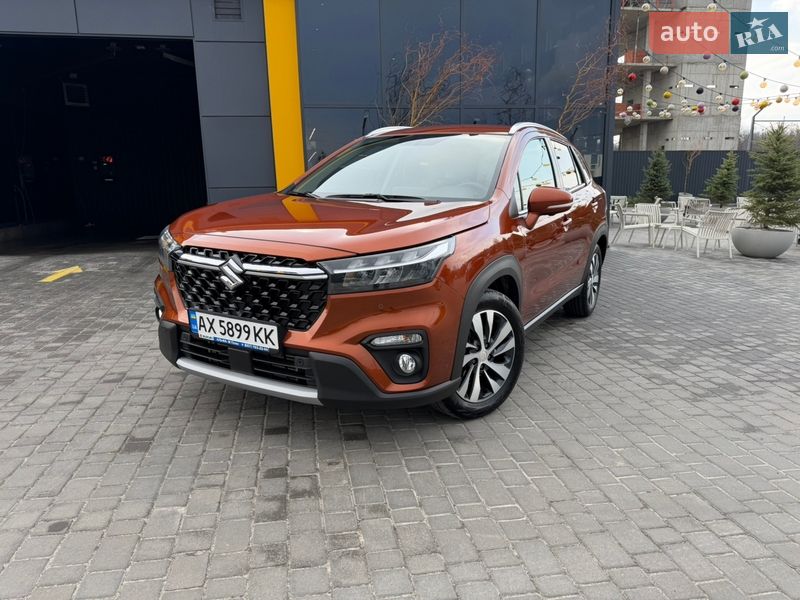 Внедорожник / Кроссовер Suzuki S-Cross